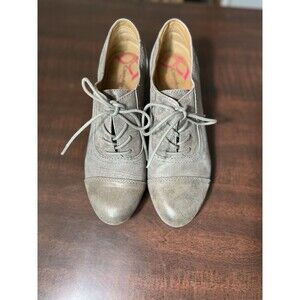 Comfortiva Women's Angelique Cap-Toe Oxford Leather Pillowtop Footbed US 6.5W